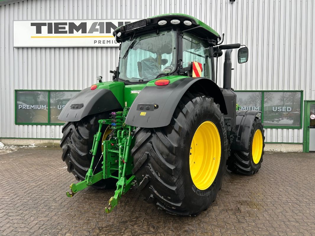 Farm tractor John Deere 8370R: picture 13