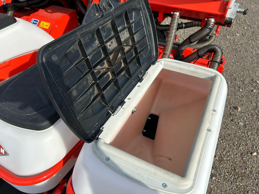 Kuhn Maxima 3 RT E *DEMO* - Sowing equipment: picture 3 Kuhn Maxima 3 RT E *DEMO* - Sowing equipment: picture 3