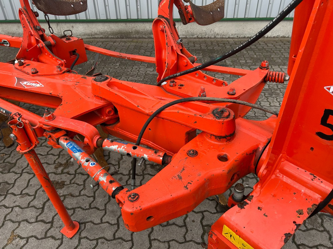 Kuhn Multi Master 113 4E - Plow: picture 2 Kuhn Multi Master 113 4E - Plow: picture 2