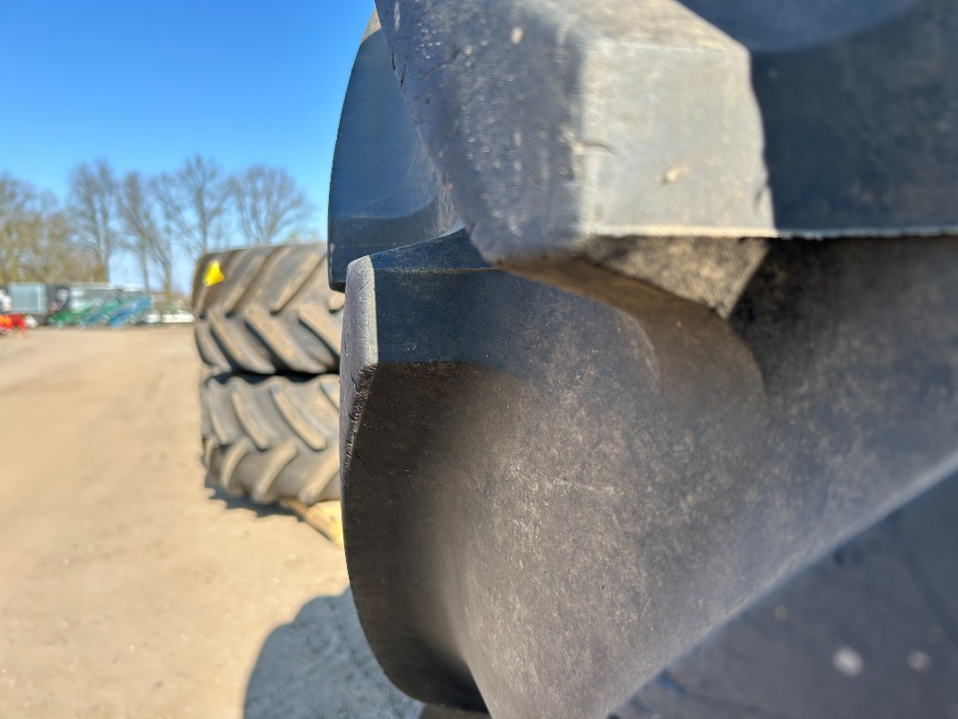 Michelin 710/70R42 und 600/70R30 Kompletträder - Tire for Agricultural machinery: picture 2 Michelin 710/70R42 und 600/70R30 Kompletträder - Tire for Agricultural machinery: picture 2