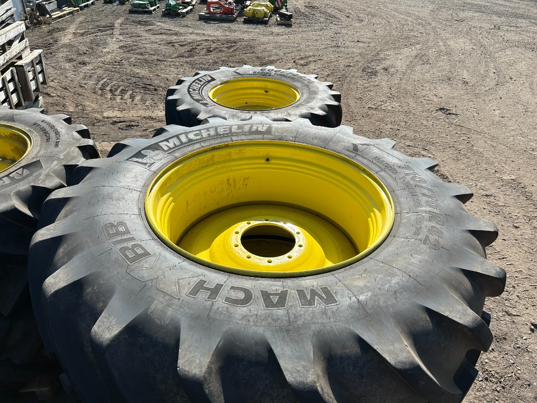 Michelin 710/70R42 und 600/70R30 Kompletträder - Tire for Agricultural machinery: picture 4 Michelin 710/70R42 und 600/70R30 Kompletträder - Tire for Agricultural machinery: picture 4