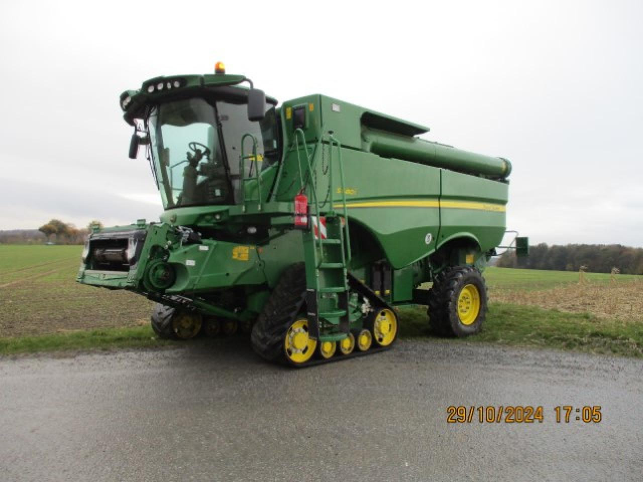 John Deere S 680 - Combine harvester: picture 3 John Deere S 680 - Combine harvester: picture 3