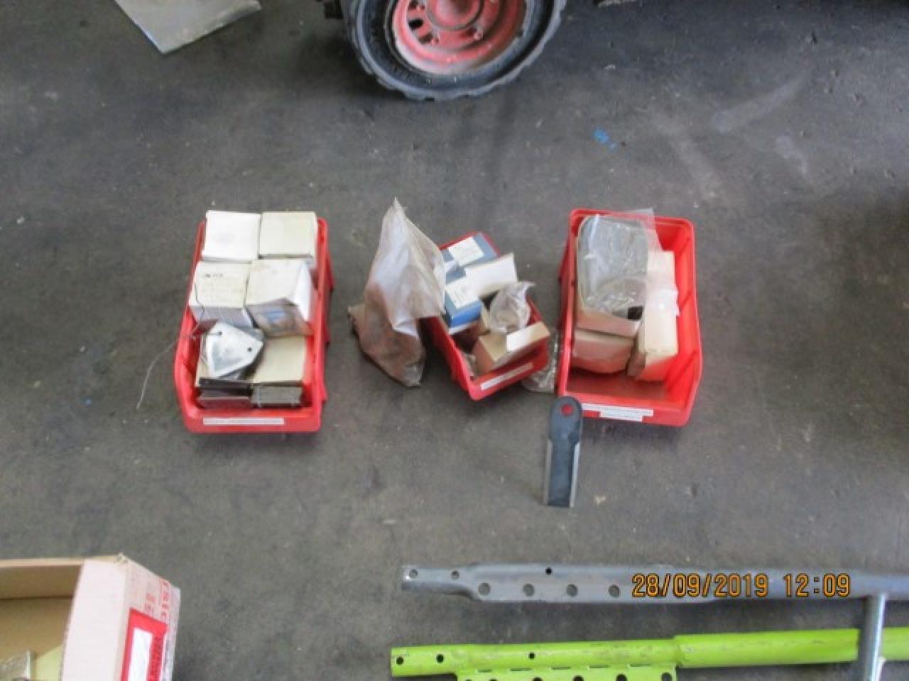 CLAAS 98-108 - Spare parts for Combine harvester: picture 4 CLAAS 98-108 - Spare parts for Combine harvester: picture 4