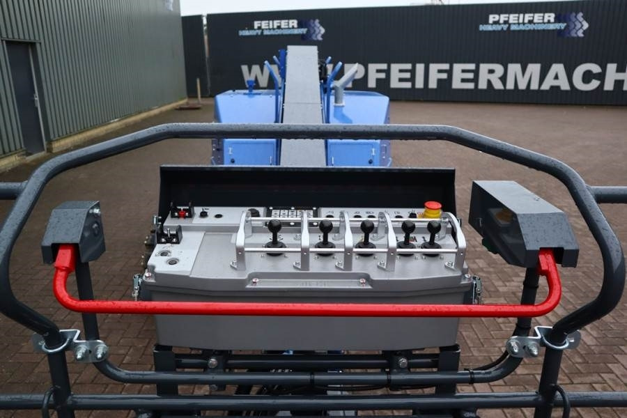 Aichi SR12CSM Diesel, Tracked Boomlift, 14.1m Working He - Telescopic boom: picture 4 Aichi SR12CSM Diesel, Tracked Boomlift, 14.1m Working He - Telescopic boom: picture 4