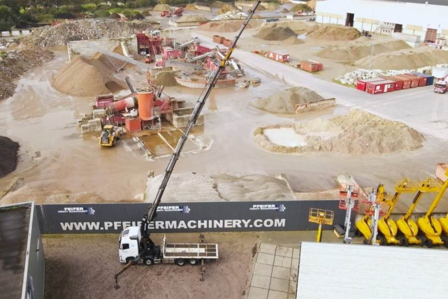 Effer 955/8S Volvo 540 Euro 6, Valid Inspection, 8x2x4 D - All terrain crane: picture 3 Effer 955/8S Volvo 540 Euro 6, Valid Inspection, 8x2x4 D - All terrain crane: picture 3