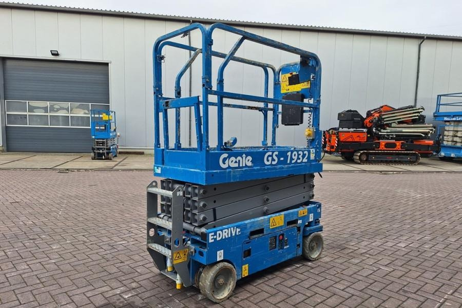 Genie GS1932 E-Drive Several In Stock, 8m Working Height - Scissor lift: picture 2 Genie GS1932 E-Drive Several In Stock, 8m Working Height - Scissor lift: picture 2