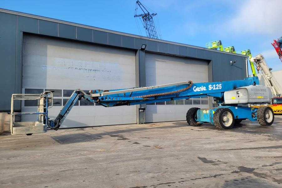 Genie S125 As-Is, Diesel, 4x4x4 Drive, 40.1m Working Hei - Telescopic boom: picture 1 Genie S125 As-Is, Diesel, 4x4x4 Drive, 40.1m Working Hei - Telescopic boom: picture 1