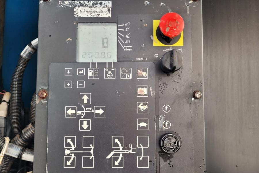 Genie S125 As-Is, Diesel, 4x4x4 Drive, 40.1m Working Hei - Telescopic boom: picture 4 Genie S125 As-Is, Diesel, 4x4x4 Drive, 40.1m Working Hei - Telescopic boom: picture 4