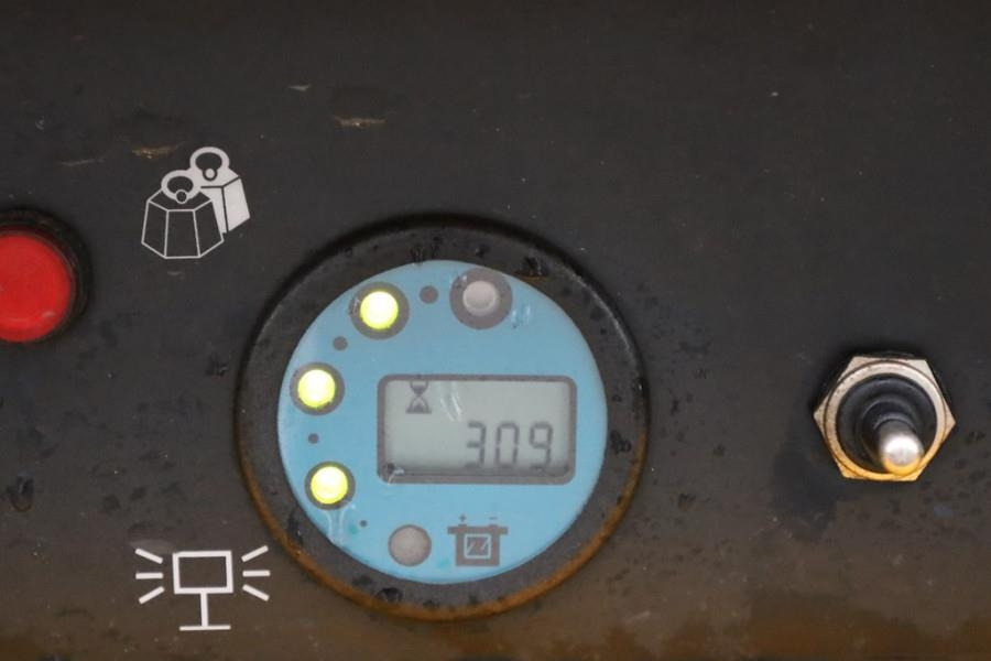 Haulotte Compact 10 Electric, 10.2m Working Height, 450kg C - Scissor lift: picture 5 Haulotte Compact 10 Electric, 10.2m Working Height, 450kg C - Scissor lift: picture 5