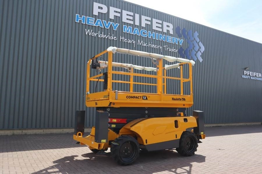 Haulotte Compact 12DX Valid Inspection, *Guarantee! Diesel, - Scissor lift: picture 1 Haulotte Compact 12DX Valid Inspection, *Guarantee! Diesel, - Scissor lift: picture 1