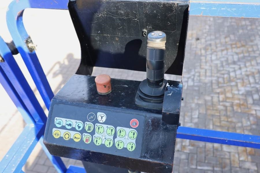 Haulotte H12SXL Diesel, 4x4 Drive, 12m Working Height, 700k - Scissor lift: picture 3 Haulotte H12SXL Diesel, 4x4 Drive, 12m Working Height, 700k - Scissor lift: picture 3