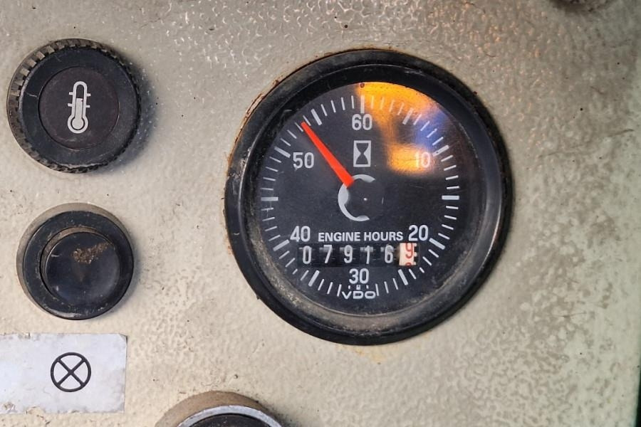 Holland Lift Megastar G300DL30/S Diesel, 4x4x4 Drive, 33.5m Wor - Scissor lift: picture 5 Holland Lift Megastar G300DL30/S Diesel, 4x4x4 Drive, 33.5m Wor - Scissor lift: picture 5