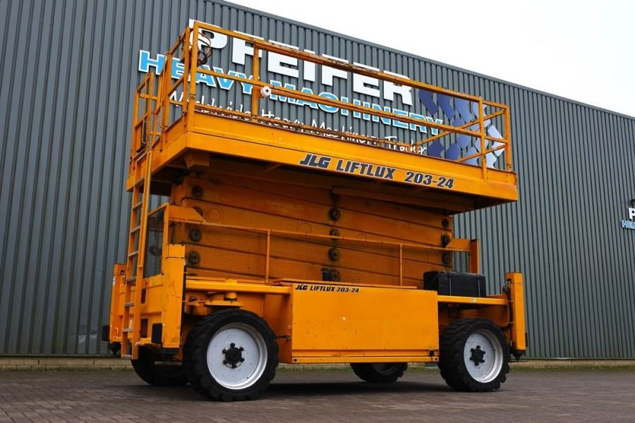 JLG 203-24 Diesel, 4x4 Drive, 22.3m Working Height, 75 - Scissor lift: picture 1 JLG 203-24 Diesel, 4x4 Drive, 22.3m Working Height, 75 - Scissor lift: picture 1