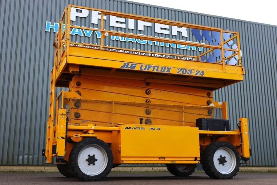 JLG 203-24 Diesel, 4x4 Drive, 22.3m Working Height, 75 - Scissor lift: picture 1 JLG 203-24 Diesel, 4x4 Drive, 22.3m Working Height, 75 - Scissor lift: picture 1