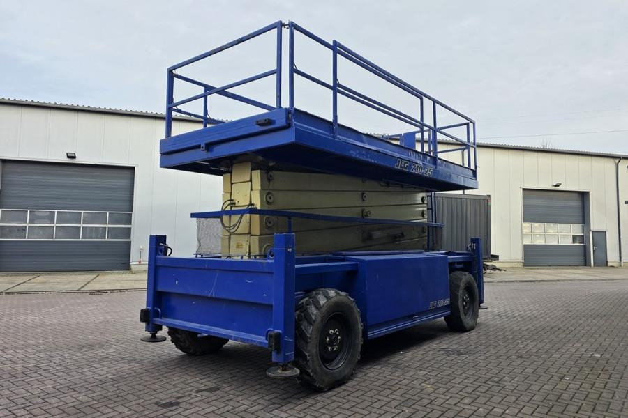 JLG 210-25 Diesel, 4x4 Drive, 23m Working Height, 1000 - Scissor lift: picture 2 JLG 210-25 Diesel, 4x4 Drive, 23m Working Height, 1000 - Scissor lift: picture 2