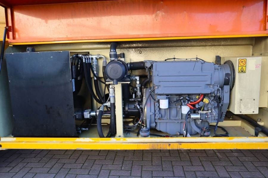 JLG 210-25 Diesel, 4x4 Drive, 23m Working Height, 1000 - Scissor lift: picture 4 JLG 210-25 Diesel, 4x4 Drive, 23m Working Height, 1000 - Scissor lift: picture 4