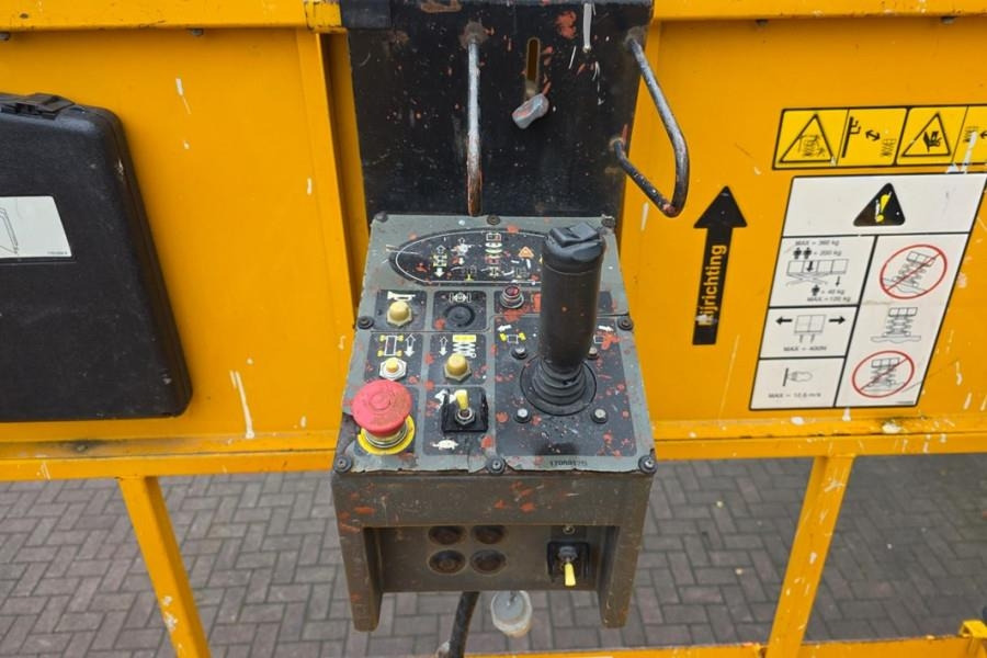 JLG 4069LE Electric, 14.2m Working Height, 360kg Capac - Scissor lift: picture 4 JLG 4069LE Electric, 14.2m Working Height, 360kg Capac - Scissor lift: picture 4