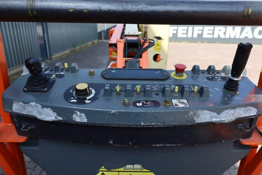 JLG E450AJ Electric, 16m Working Height, 7.2m Reach, 2 - Articulated boom: picture 4 JLG E450AJ Electric, 16m Working Height, 7.2m Reach, 2 - Articulated boom: picture 4