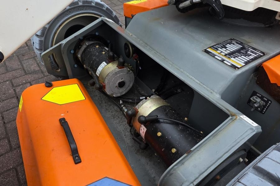 Articulated boom Snorkel A38E As-Is, Electric, 13.5m Working Height, 6.1m R: picture 12 Articulated boom Snorkel A38E As-Is, Electric, 13.5m Working Height, 6.1m R: picture 12