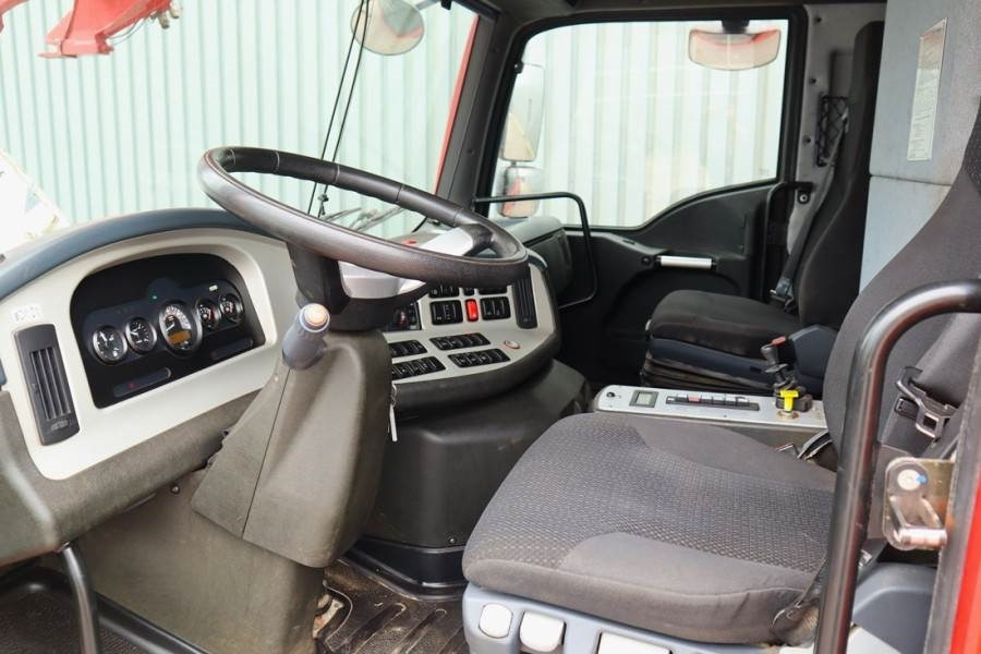 Terex AC40/2L Diesel, 4x4 Drive And 4-Wheel Steering, 40 - All terrain crane: picture 4 Terex AC40/2L Diesel, 4x4 Drive And 4-Wheel Steering, 40 - All terrain crane: picture 4