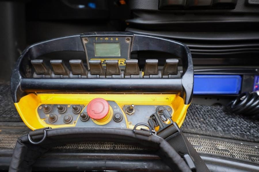 All terrain crane Volvo FH460 Globetrotter / EFFER 955 8S Euro 6, Valid In: picture 15