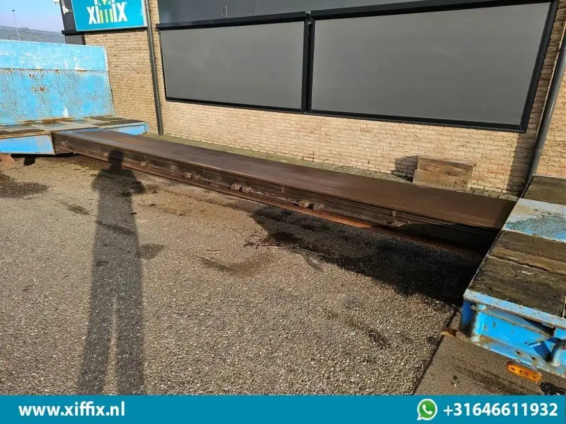 Goldhofer 4-ass. Uitschuifbare semi dieplader / 80 cm. Hoog / 3x gestuurd - Low loader semi-trailer: picture 5 Goldhofer 4-ass. Uitschuifbare semi dieplader / 80 cm. Hoog / 3x gestuurd - Low loader semi-trailer: picture 5