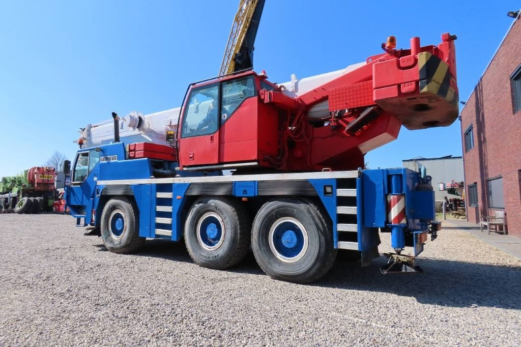 Liebherr LTM 1055-1 - All terrain crane: picture 4 Liebherr LTM 1055-1 - All terrain crane: picture 4