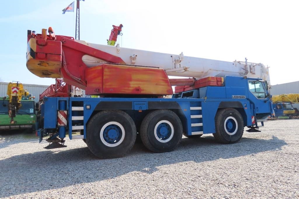 Liebherr LTM 1055-1 - All terrain crane: picture 3 Liebherr LTM 1055-1 - All terrain crane: picture 3