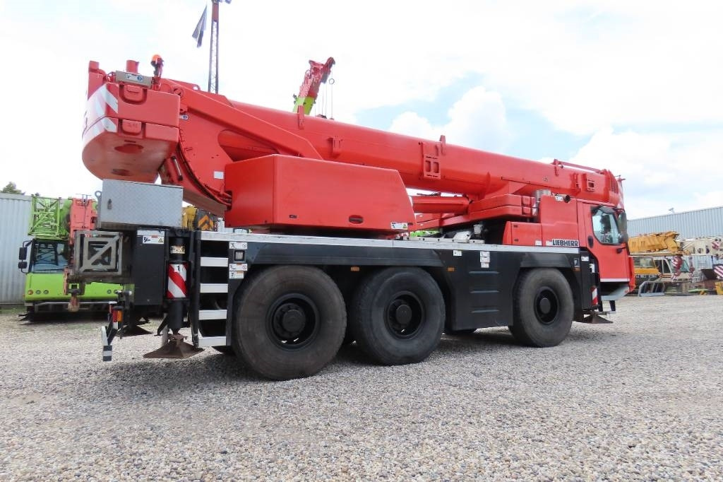 Liebherr LTM 1055-3.2 - All terrain crane: picture 3 Liebherr LTM 1055-3.2 - All terrain crane: picture 3