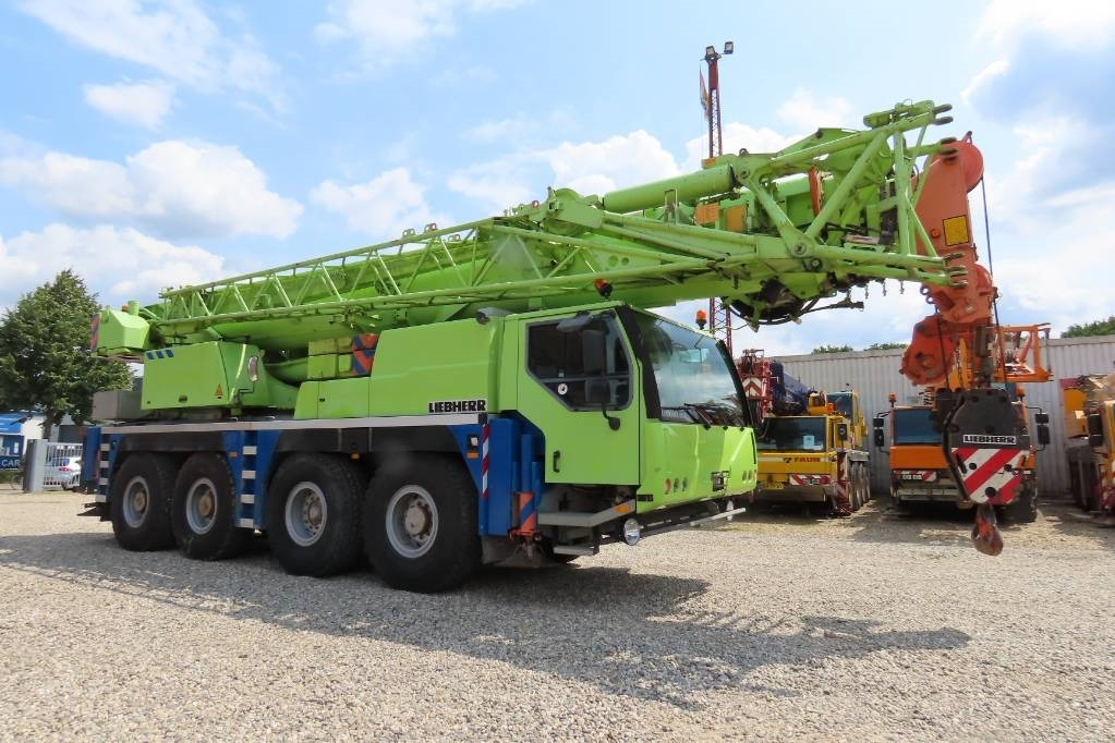 Liebherr LTM 1070-4.1 - All terrain crane: picture 2 Liebherr LTM 1070-4.1 - All terrain crane: picture 2