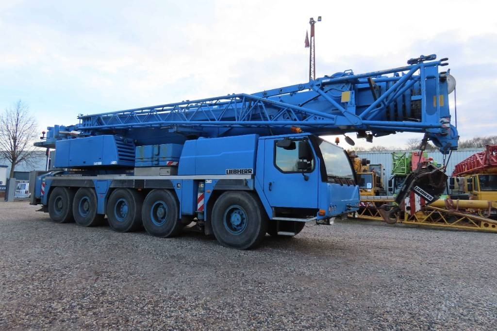 Liebherr LTM 1130-5.1 - All terrain crane: picture 2 Liebherr LTM 1130-5.1 - All terrain crane: picture 2