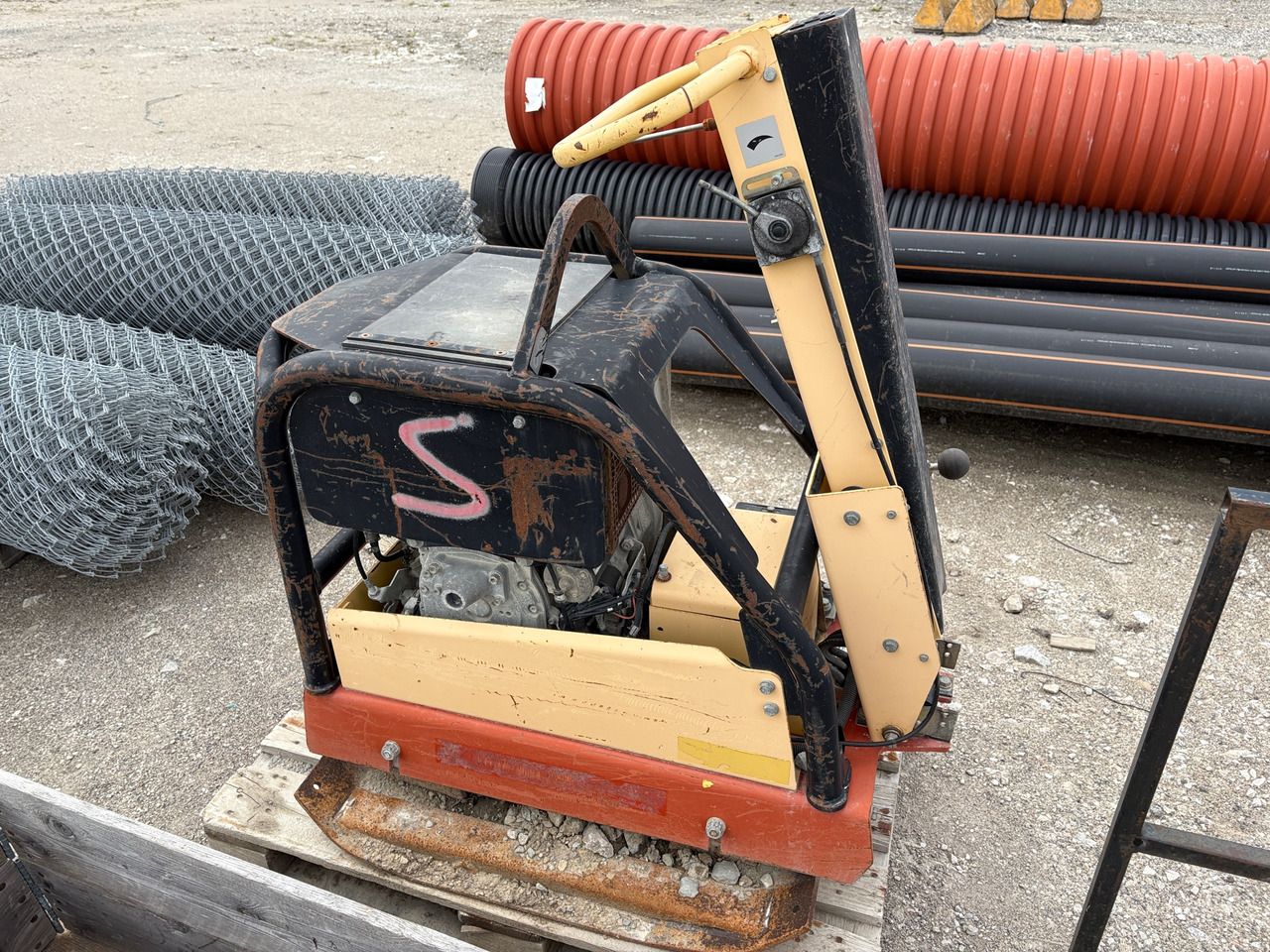 Dynapac LG 500 - Vibratory plate: picture 1 Dynapac LG 500 - Vibratory plate: picture 1