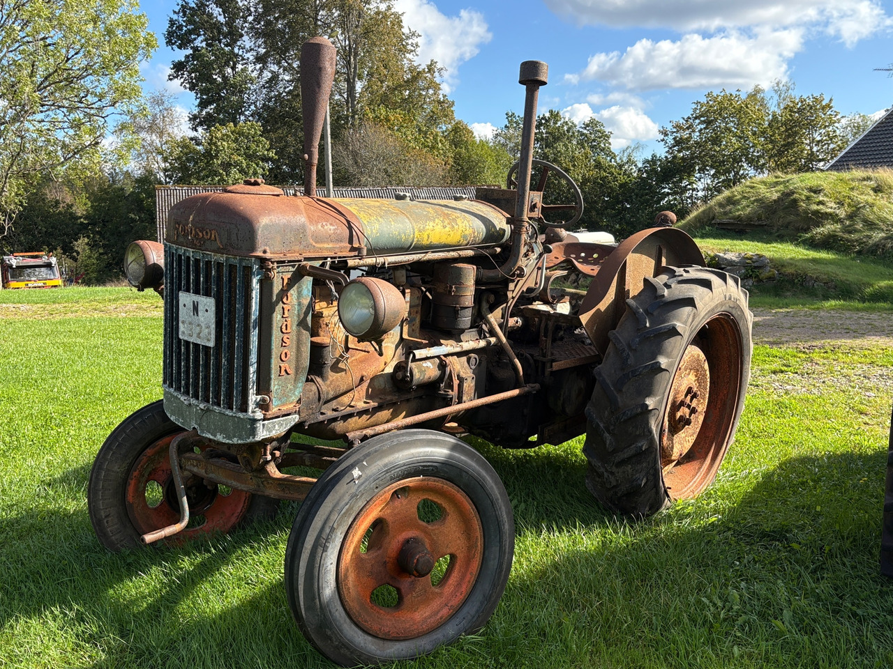 Fordson Höglund - Farm tractor: picture 1 Fordson Höglund - Farm tractor: picture 1