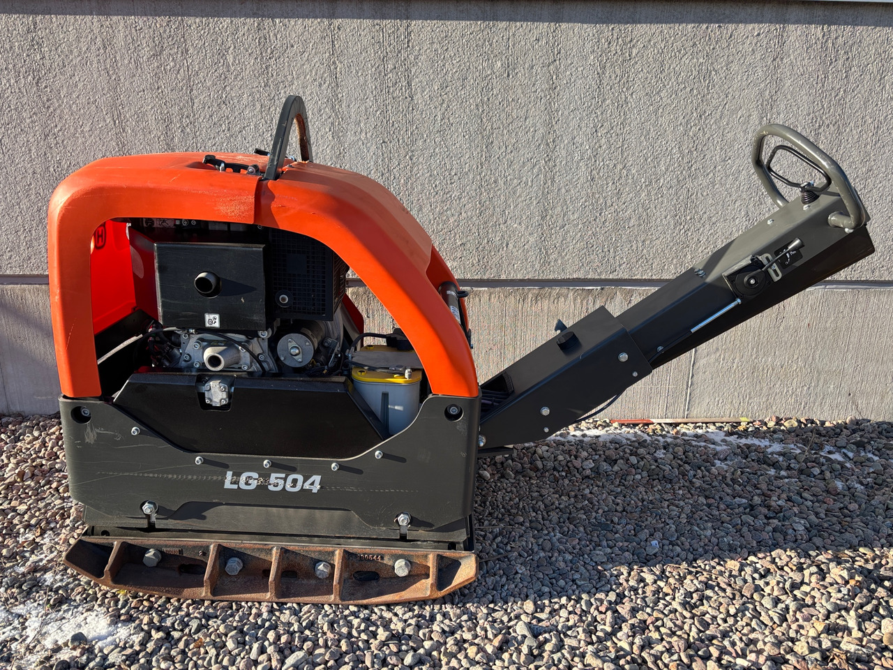 Husqvarna LG504 - Vibratory plate: picture 1 Husqvarna LG504 - Vibratory plate: picture 1