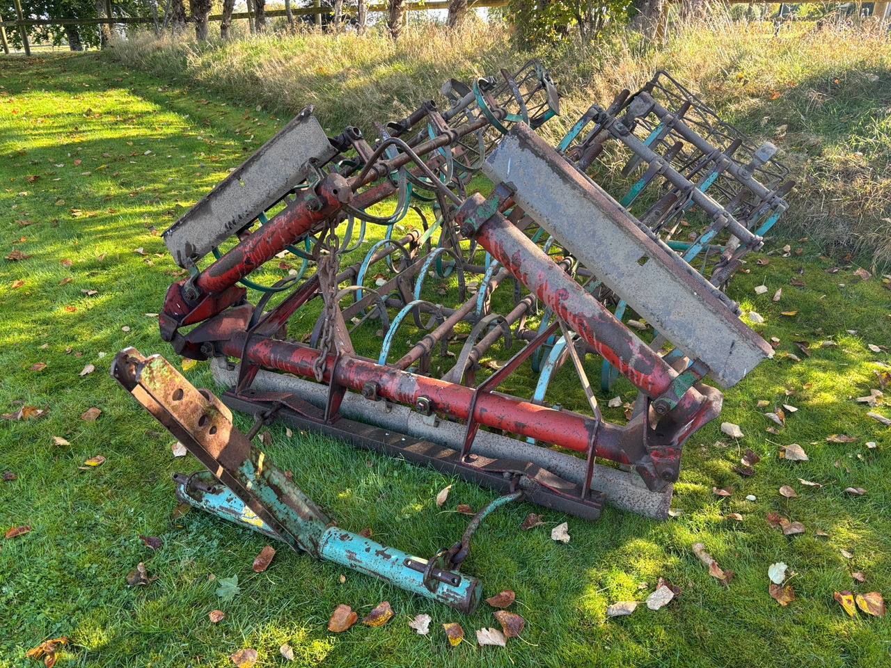 Kverneland - Soil tillage equipment: picture 1 Kverneland - Soil tillage equipment: picture 1