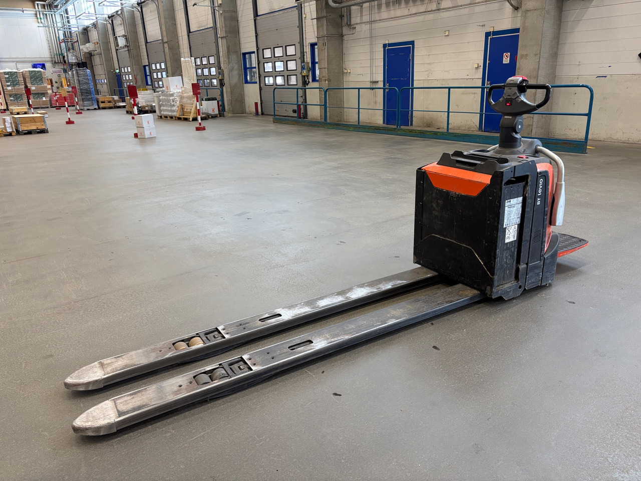 BT LPE200 - Material handling equipment: picture 1 BT LPE200 - Material handling equipment: picture 1