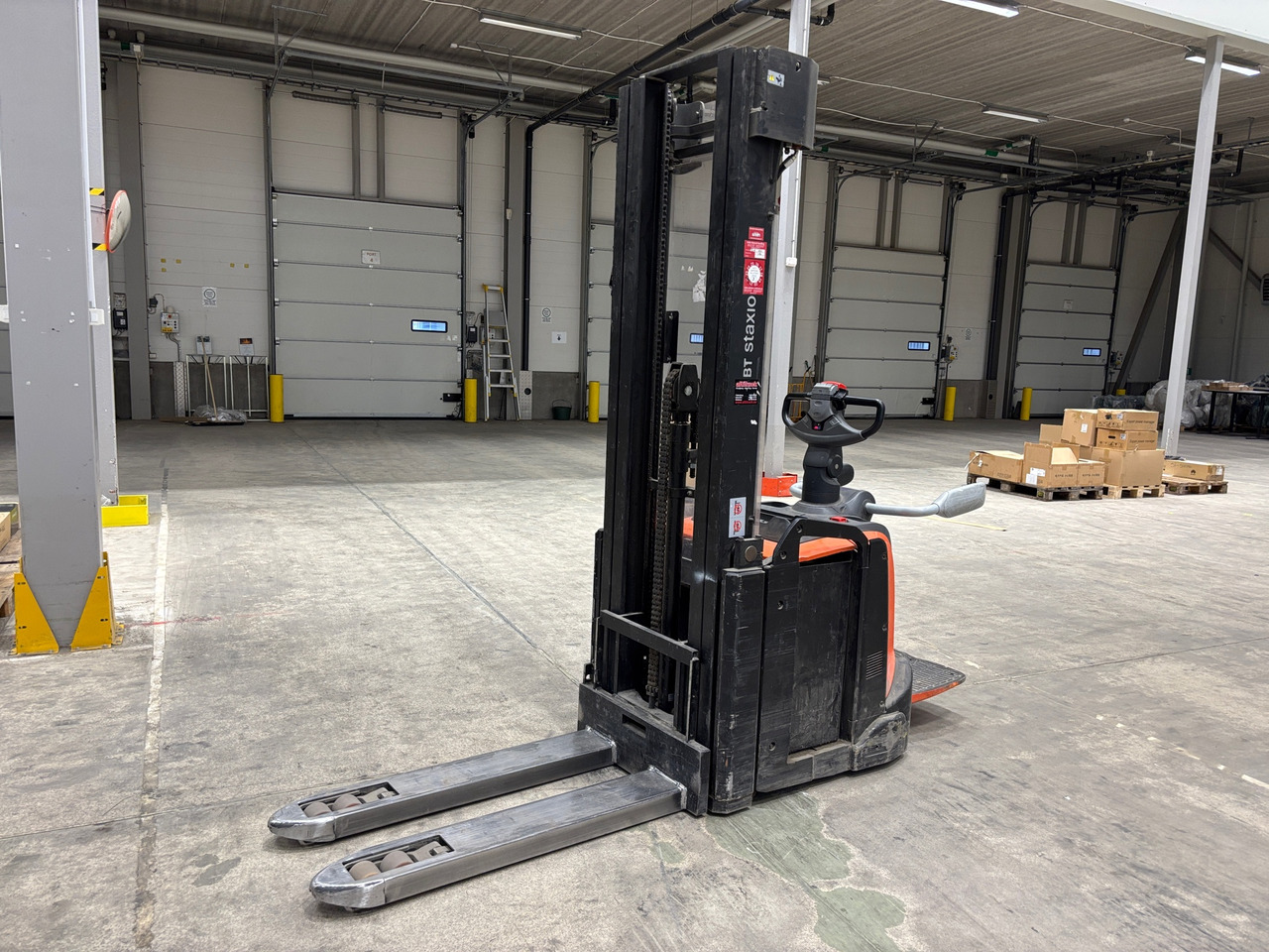 Toyota SPE160L - Material handling equipment: picture 1 Toyota SPE160L - Material handling equipment: picture 1