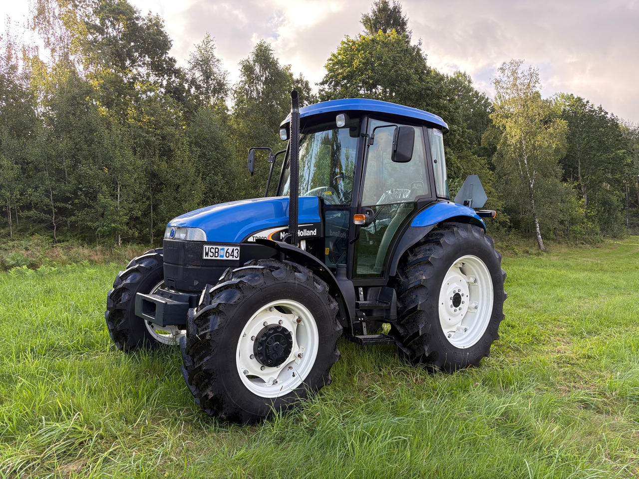 New Holland TD80D - Farm tractor: picture 1 New Holland TD80D - Farm tractor: picture 1