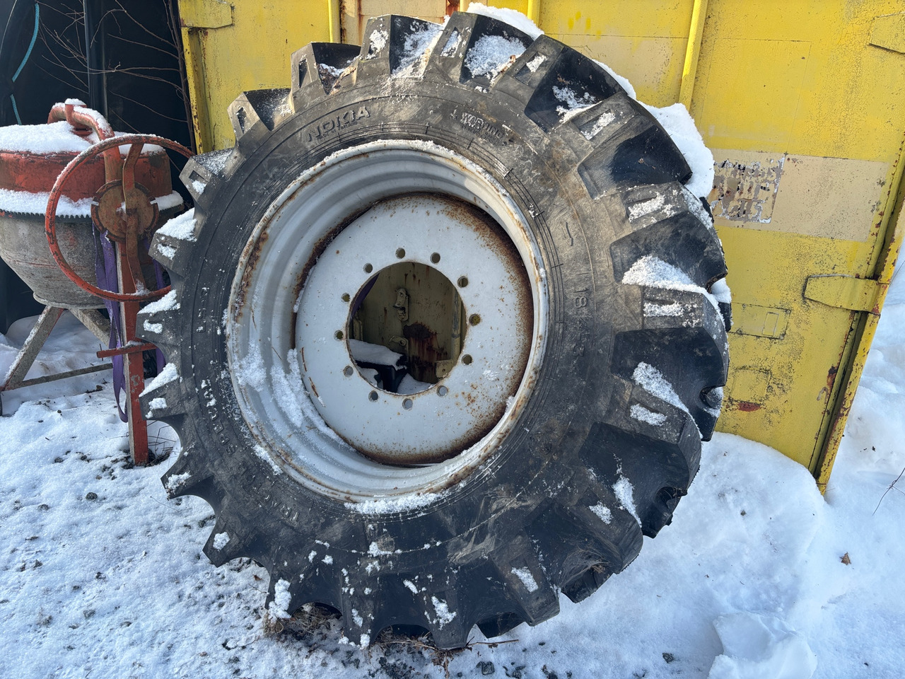 Nokian LS-2 - Tire for Construction machinery: picture 1 Nokian LS-2 - Tire for Construction machinery: picture 1