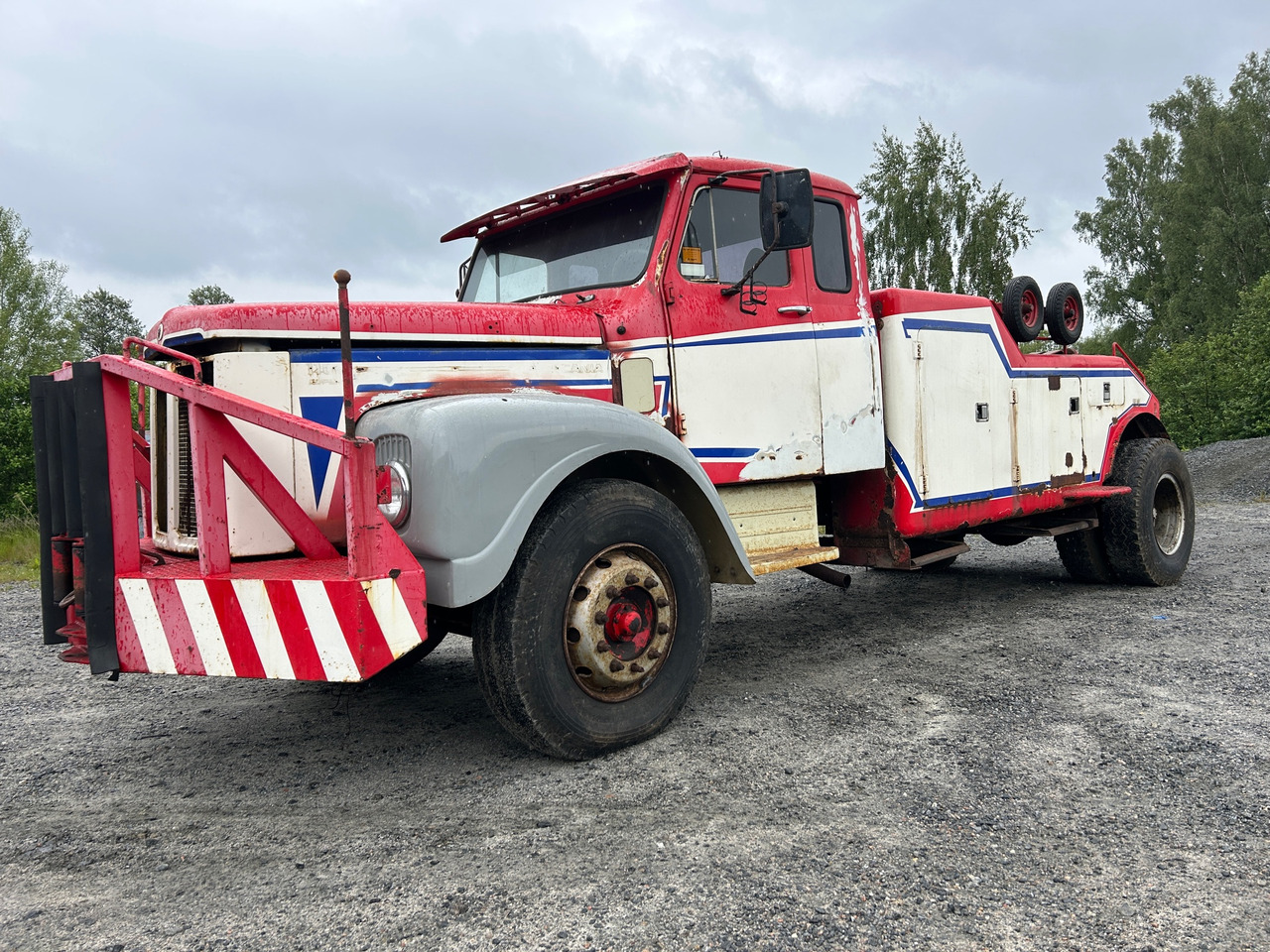 Scania L 110 50 - Tow truck: picture 1 Scania L 110 50 - Tow truck: picture 1