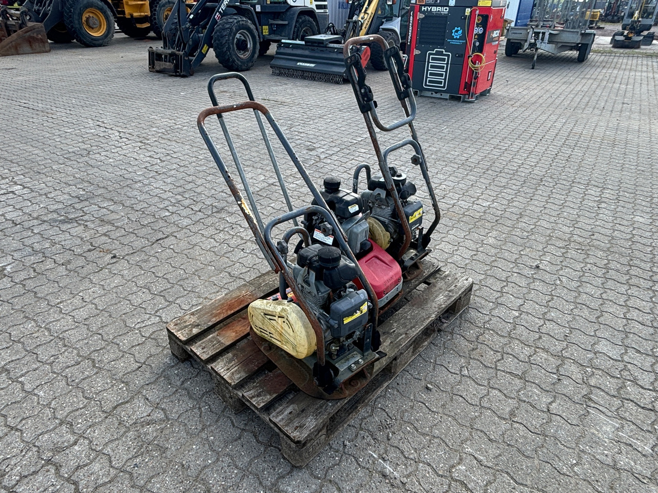 Swepac & Atlas Copco F50 / LF50 - Vibratory plate: picture 1 Swepac & Atlas Copco F50 / LF50 - Vibratory plate: picture 1