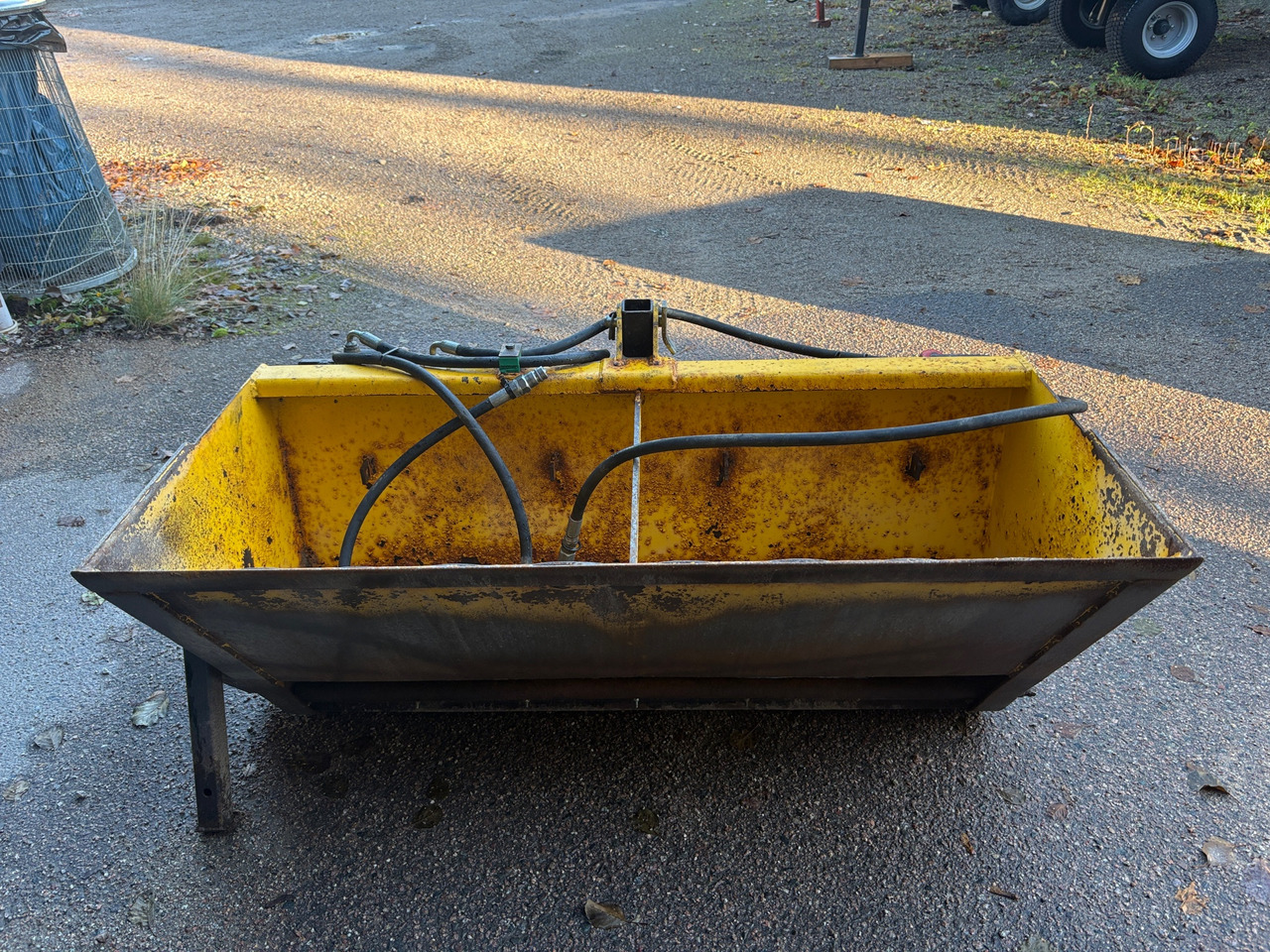 Trejon SP 250 - Sand/ Salt spreader: picture 1 Trejon SP 250 - Sand/ Salt spreader: picture 1