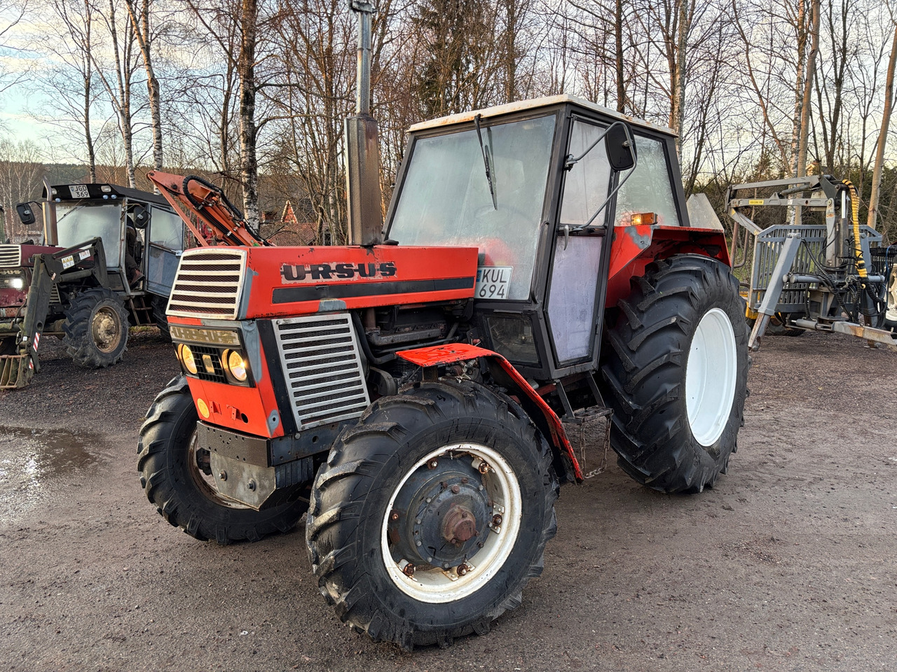 Ursus C-385 - Farm tractor: picture 1 Ursus C-385 - Farm tractor: picture 1