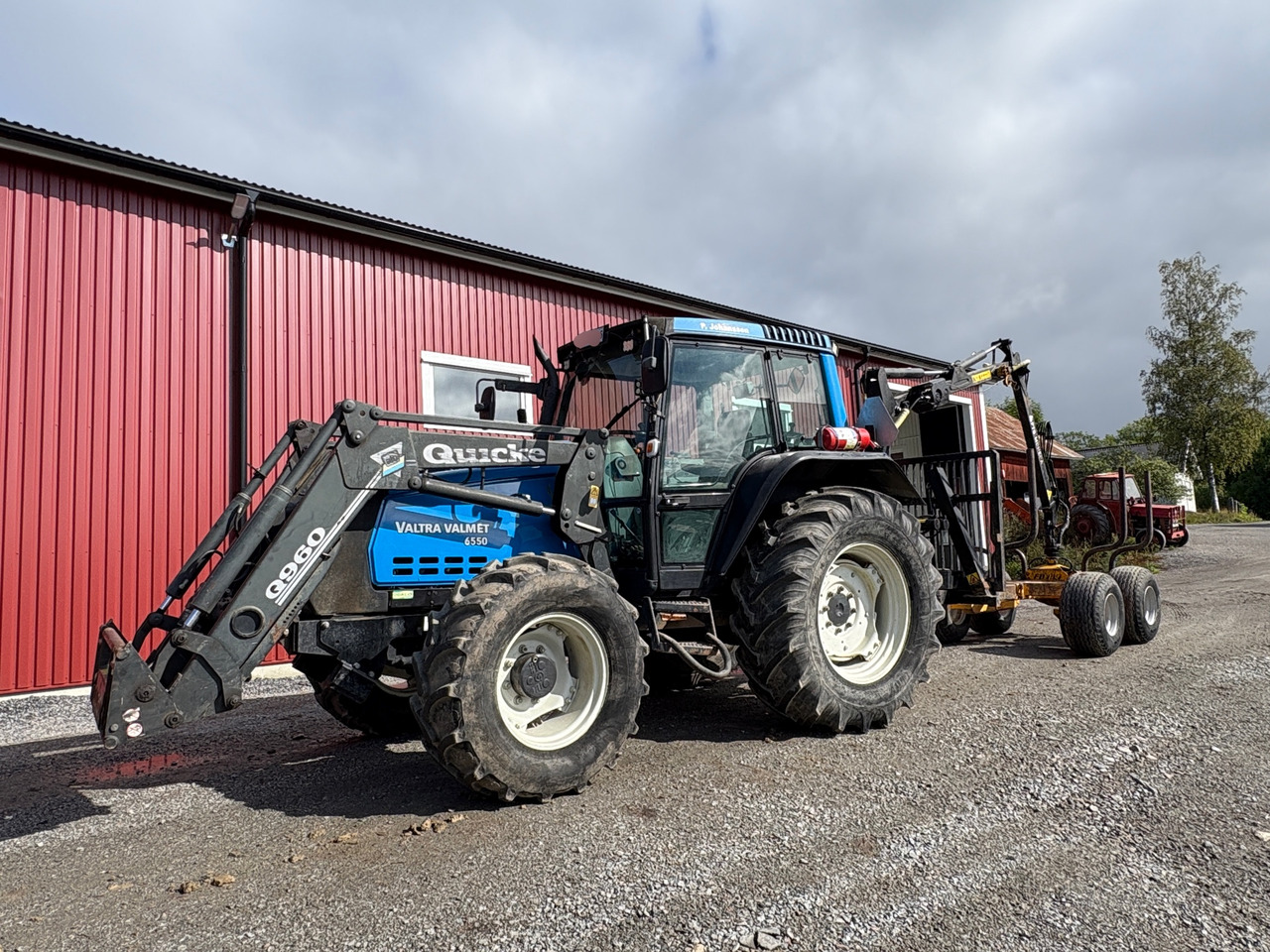 Valtra 6550 HiTech Twintrack - Farm tractor: picture 1 Valtra 6550 HiTech Twintrack - Farm tractor: picture 1