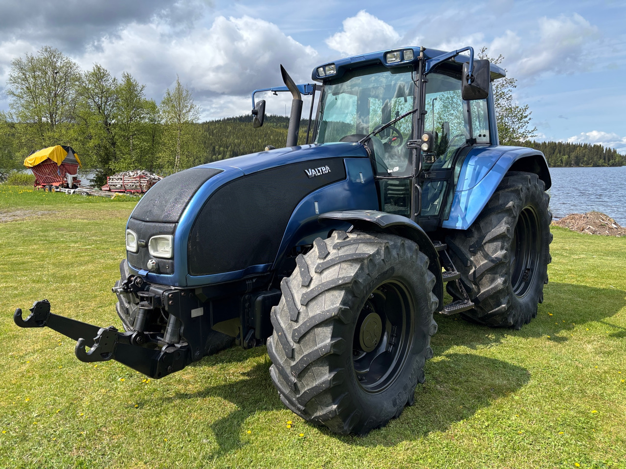 Valtra T170 - Farm tractor: picture 1 Valtra T170 - Farm tractor: picture 1