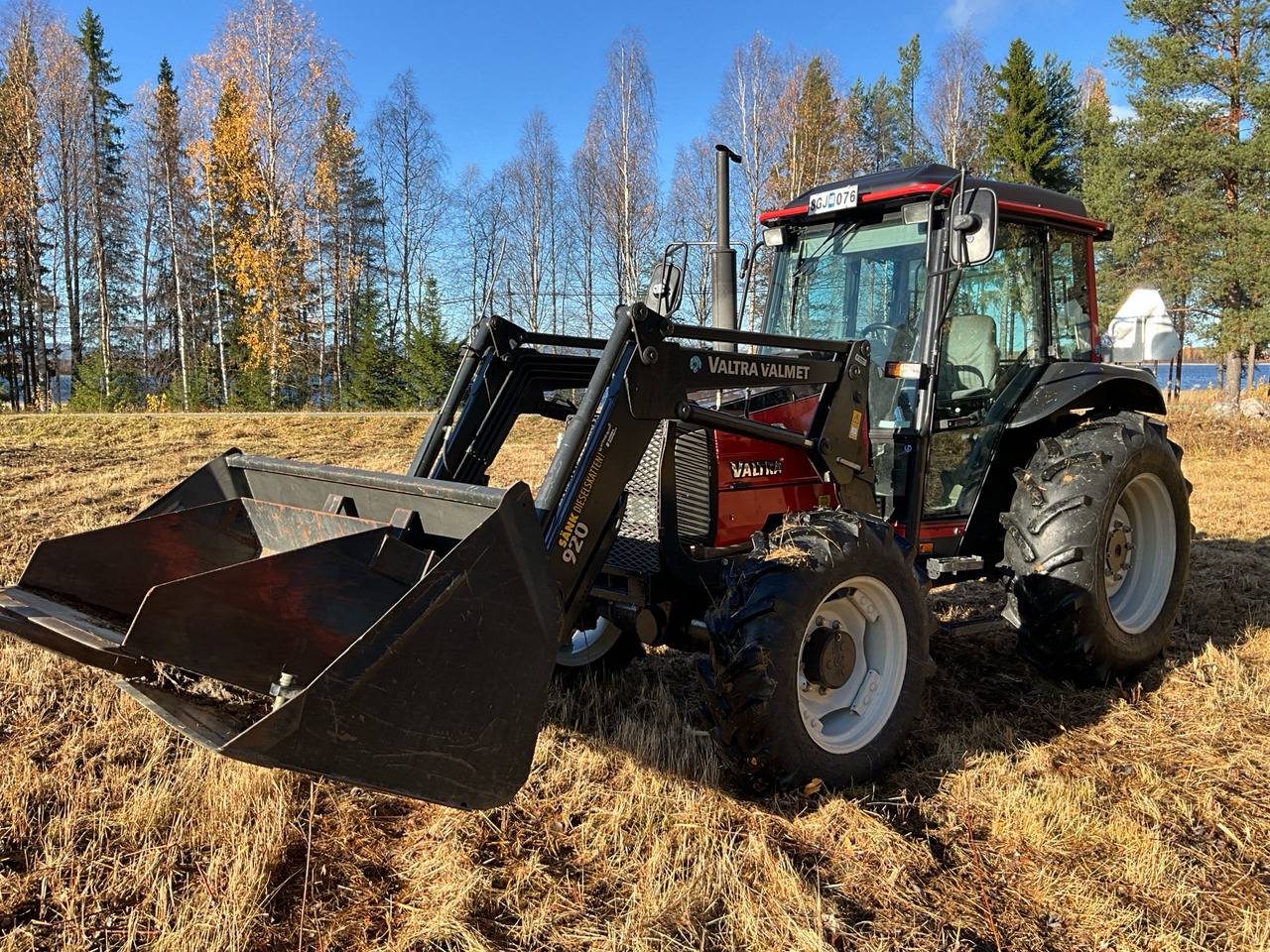 Valtra Valmet 600-4 - Farm tractor: picture 1 Valtra Valmet 600-4 - Farm tractor: picture 1