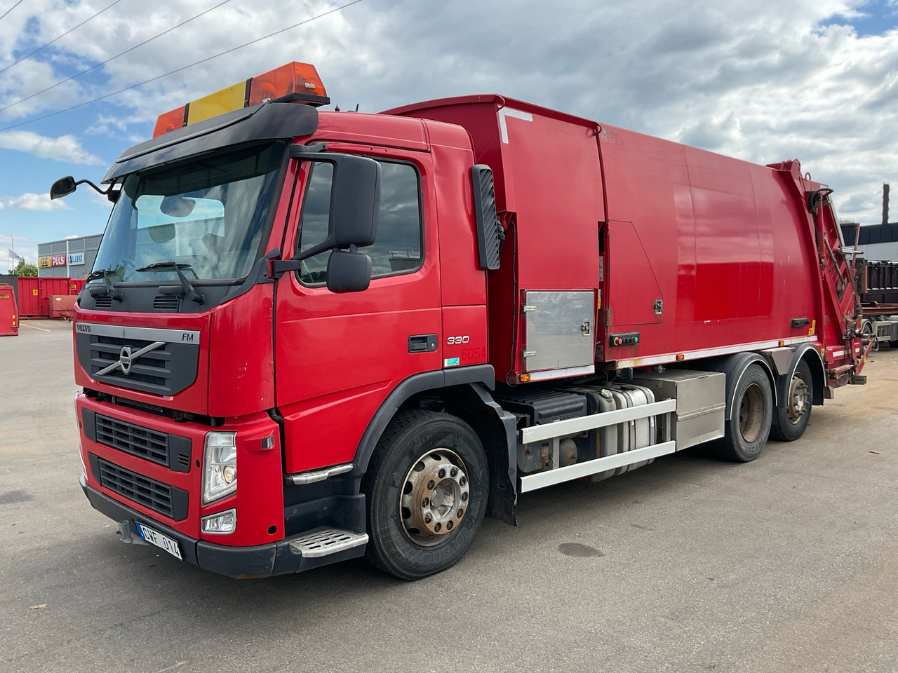 Volvo FM 330 - Garbage truck: picture 1 Volvo FM 330 - Garbage truck: picture 1