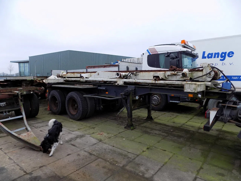 2 container trailer en 3 axel aanhanger 20 ft - Container transporter/ Swap body semi-trailer: picture 5 2 container trailer en 3 axel aanhanger 20 ft - Container transporter/ Swap body semi-trailer: picture 5