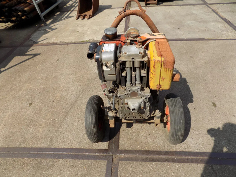 Diversen 1 cillinder hatz waterpomp merk wavo WAVO waterpomp 1 CILL HATZ - Water pump: picture 2 Diversen 1 cillinder hatz waterpomp merk wavo WAVO waterpomp 1 CILL HATZ - Water pump: picture 2