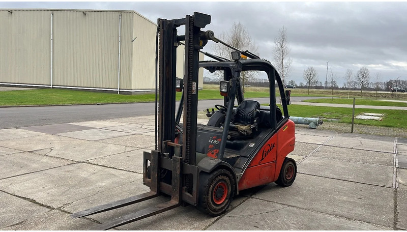 Linde H35T 01 Linde H35T 01 - LPG forklift: picture 2 Linde H35T 01 Linde H35T 01 - LPG forklift: picture 2